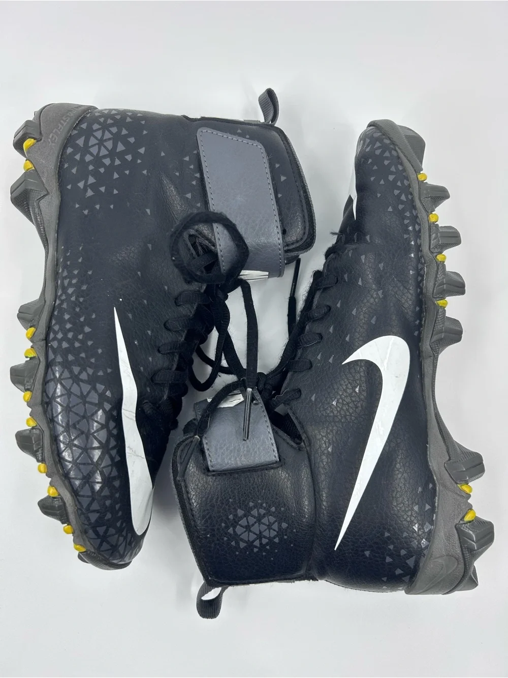 Nike Force Savage Shark High-Top Football Cleat Youth Size 5